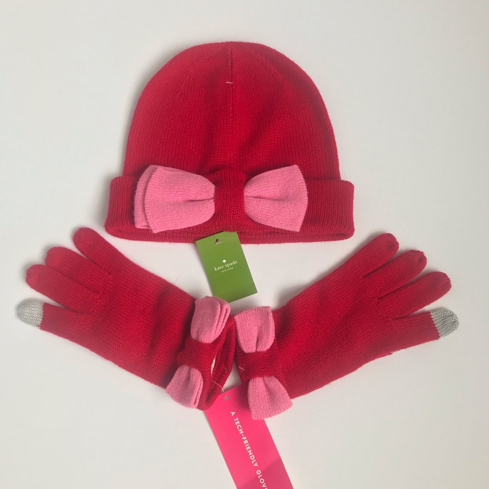Kate Spade hat and gloves set.